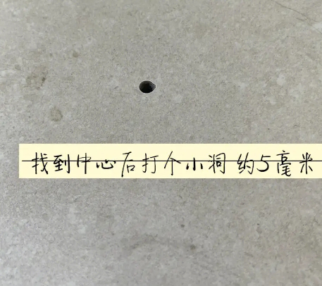 澄城瓷砖空鼓维修公司专业解答在瓷砖铺贴过程中，如果砂料搅拌不均匀，将会带来以下问题